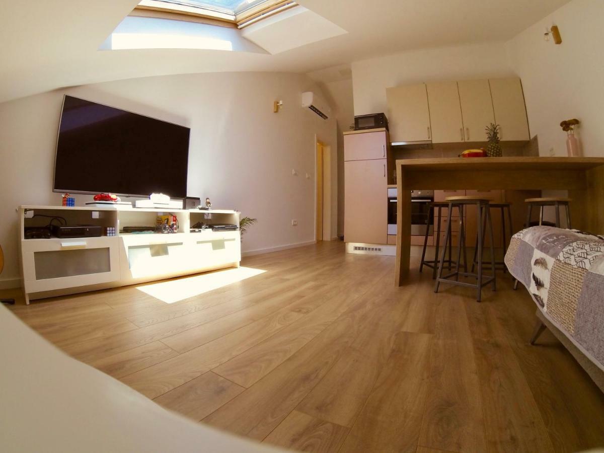 Geek Apartment Omiš Exteriér fotografie